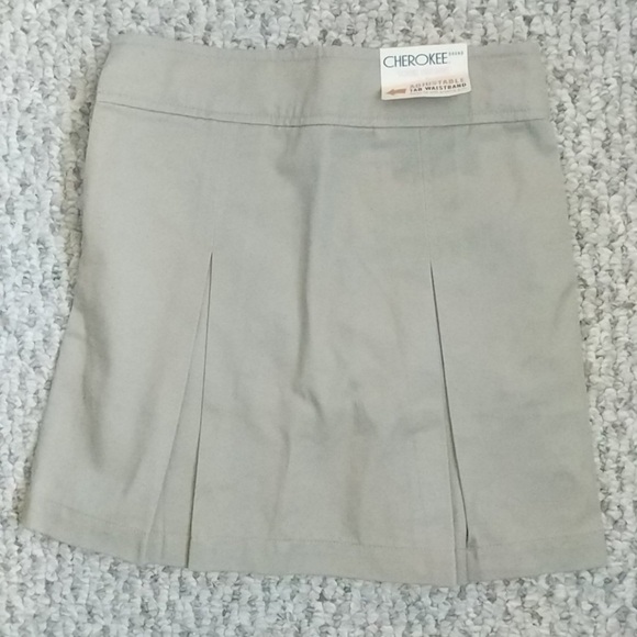 NWT Girls 5 pleated khaki school uniform skort - Picture 4 of 5